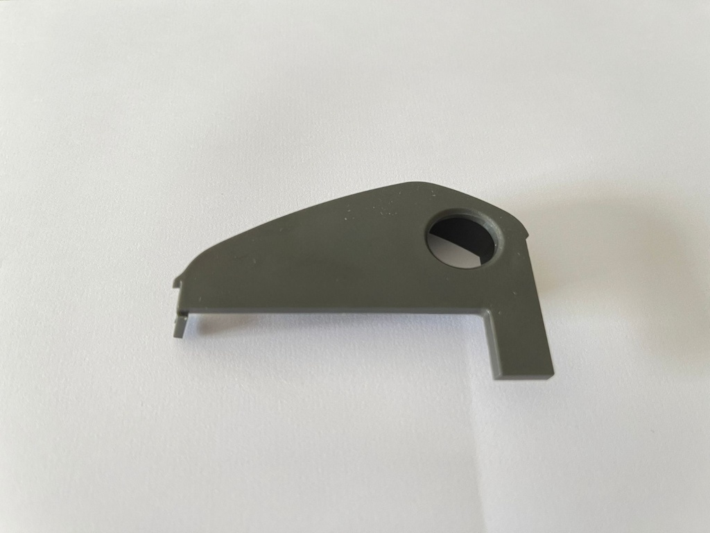 Cover for left end of footrest (Cubierta izquierda de Footrest)  Inmotion S1F/L9