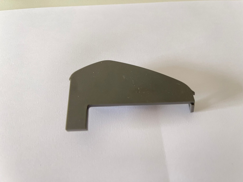 Cover for right end of footrest (Cubierta derecha de Footrest)  Inmotion S1F/L9